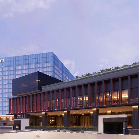 Hilton Bengaluru Embassy Manyata Business Park Hotel Exterior foto