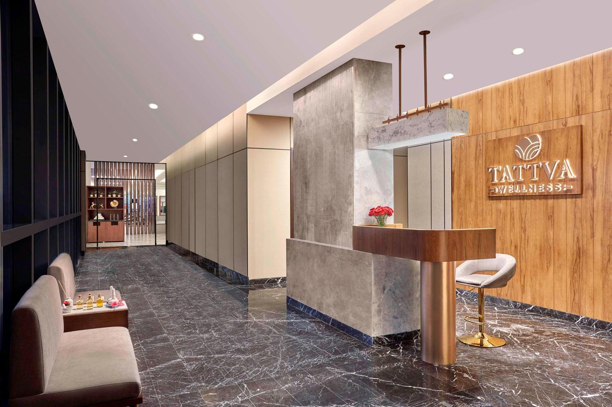 Hilton Bengaluru Embassy Manyata Business Park Hotel Exterior foto